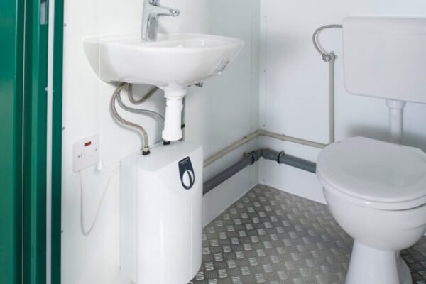 005-Double-Toilet-ral6005-detail2-960x640-1-800x533-1.jpg 1+1 Double Mains Toilet 8Ft x 5Ft (Green)