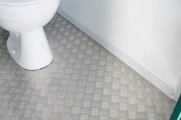 005-Double-Toilet-ral6005-detail4-960x640-1-800x533-1.jpg 1+1 Double Mains Toilet 8Ft x 5Ft (Green)