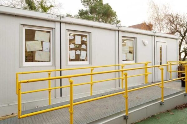 007-creeting-school-classroom-960x640-1-800x533-1.jpg (6 Bay) Euro Modular Building