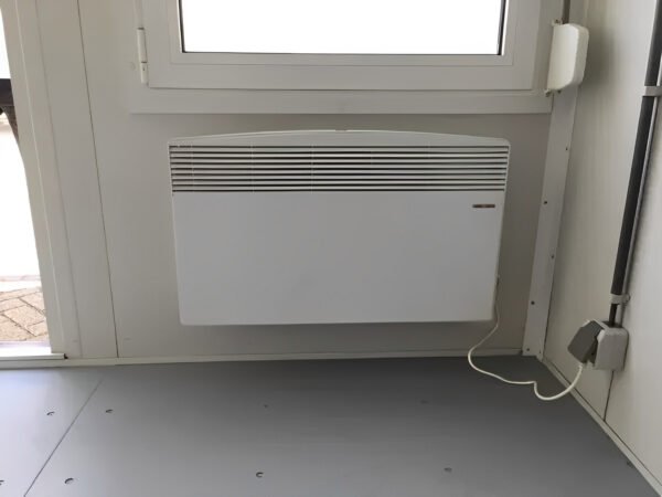 10ft-Accommodation-Container3-600x450-1.jpg 10ft Accommodation Container