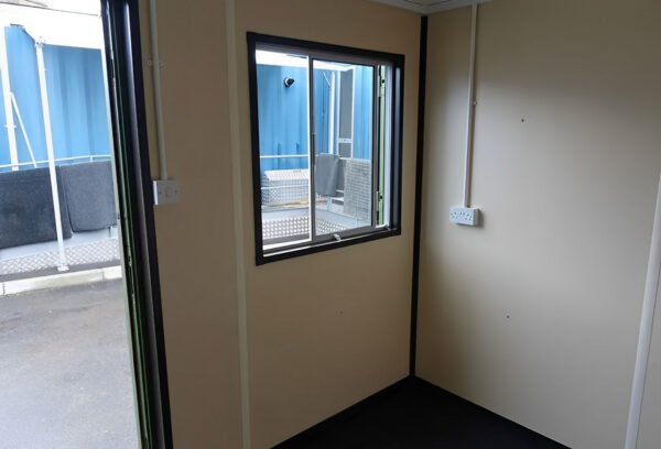 10ft-X-8ft-Custom-Shipping-Container-Office3-600x408-1.jpg 10ft X 8ft Custom Shipping Container Office
