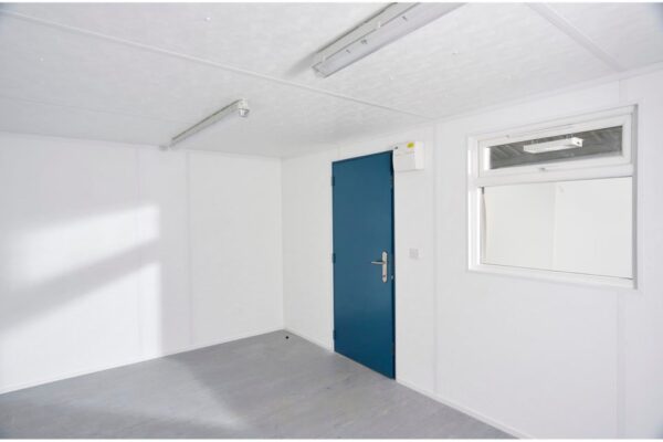 16x10-Standard-Jack-Leg-inside-960x640-1.jpg 16Ft x 10Ft Site Office / Jackleg Cabin