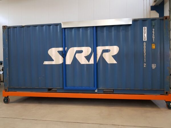 20-ft-Slidding-door-container-5.jpeg 20ft Hi Cube Container (9′ 6″ high) suitable for IBC storage Sliding Door