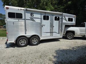 2000-c-c-2-horse-gooseneck.jpg 2000 C&C 2 horse Gooseneck