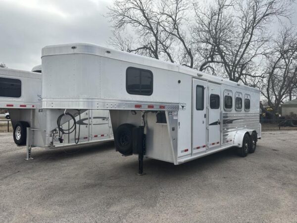 2004-cherokee-trailers-4h-gn-horse-trailer.jpg 2004 Cherokee Trailers 4H GN Horse Trailer
