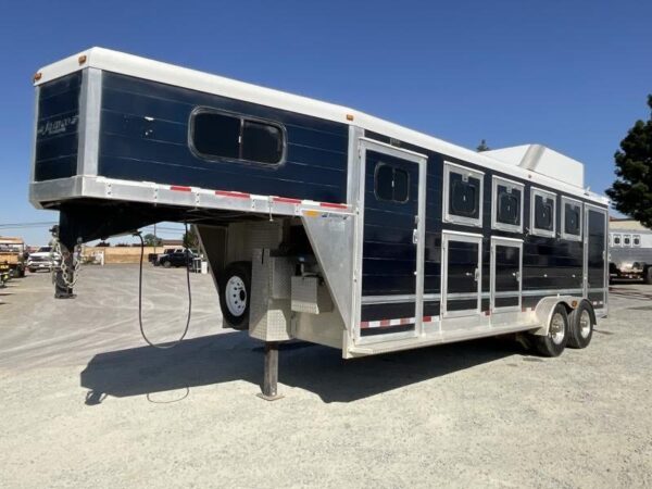 2005-jamco-4-horse-gooseneck-trailer.jpg 2005 Jamco 4 Horse Gooseneck Trailer
