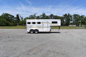 2006-adam-7302-3-horse-trailer.jpg 2006 Adam 7302 3 Horse Trailer