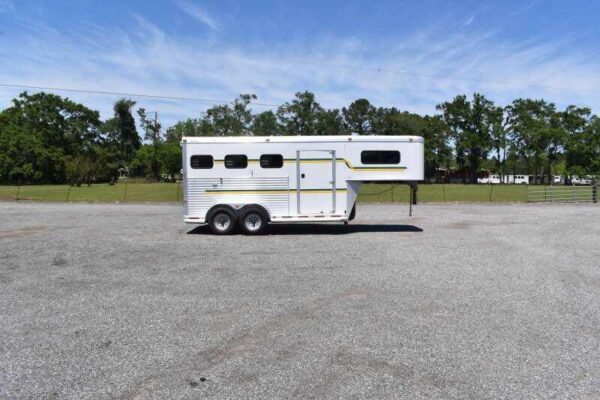 2006-adam-7302-3-horse-trailer.jpg 2006 Adam 7302 3 Horse Trailer
