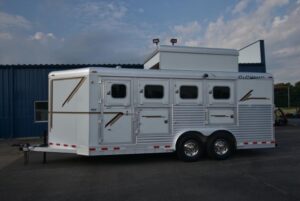 2008-c-and-c-trailers-4-horse-bumper-horse-trailer.jpg 2008 C and C Trailers 4 Horse Bumper Horse Trailer
