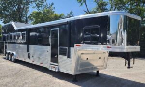 2019-lakota-bighorn-6-horse-side-load-trailer.jpeg 2019 Lakota Bighorn 6 Horse Side Load Trailer