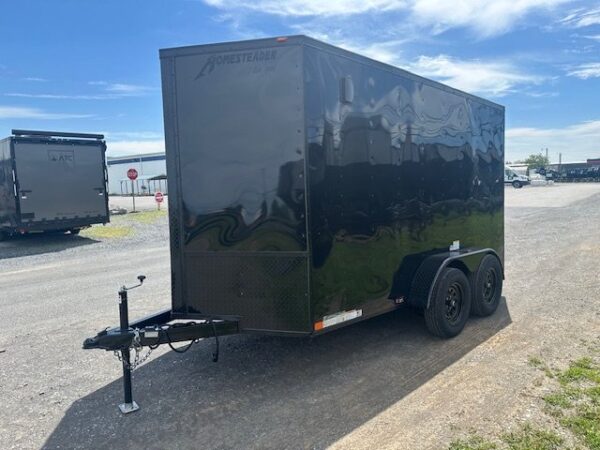 2025-HOMESTEADER-6X12-ENCLOSED-CARGO-TRAILER-BLACKOUT-TRIM-4.jpg Homesteader 6 x 12 V-Nose Enclosed Cargo Trailer – Black Trim