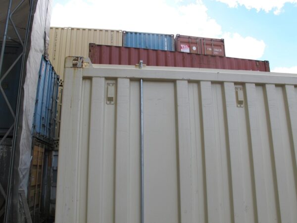 20ft-Hardtop-Opentop-lockbar.jpg 20ft Hardtop Opentops