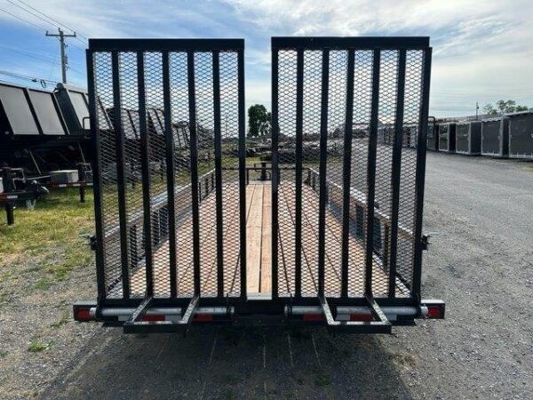 Bwise-7x20-Low-Profile-Equipment-Trailer-Side-Rail-Split-Landscape-Gate-2.jpg BWise 7 x 20 Equipment Trailer – Split Landscape Ramp