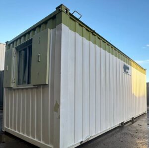 cabin186.jpg 21x8ft Customized Containers