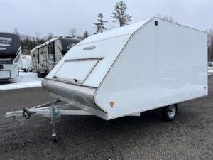 high-country-trailers-101x12-aluminum-2-place-hybrid-w-track-mats-2.jpg High Country Trailers 101×12 Aluminum 2-Place Hybrid w/Track Mats