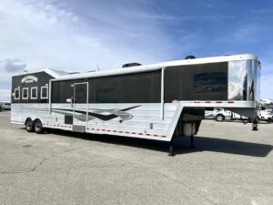 used-2013-bloomer-4-horse-16-lq-7slide-air-ride-pod-mister-water-sys.jpg Used 2013 Bloomer 4 Horse 16′ LQ, 7’Slide, Air Ride, Pod, Mister/Water Sys Air ride, HWH Slide, Integrated Pod